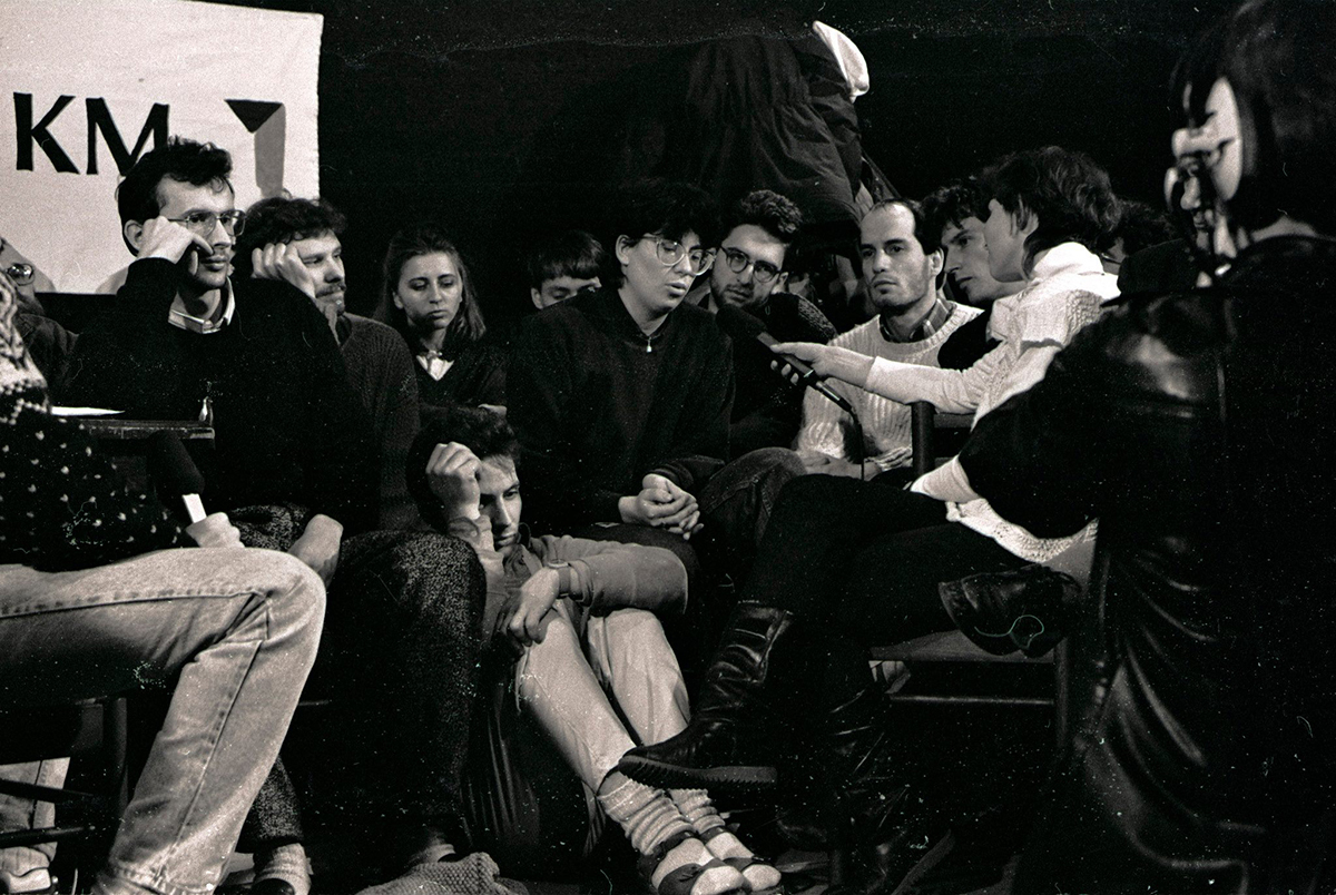 Petr Pochylý, Študenti v Televíznom klube mladých. 1989. Súkromný majetok